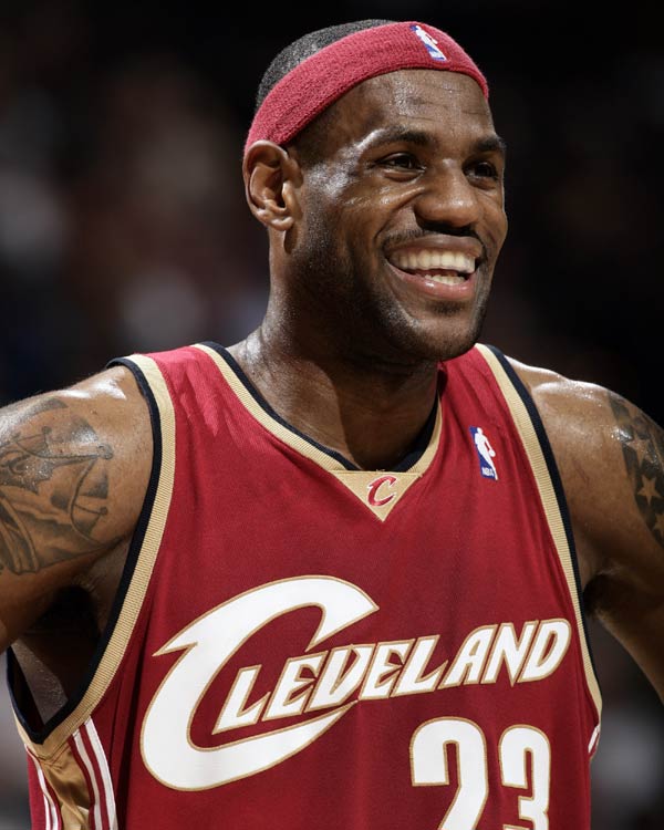 董路：足协准备在4个国家设置球员海外中心，类似鲁能巴西基地（董路透露：足协计划在四国设立球员海外中心，参照鲁能巴西基地）