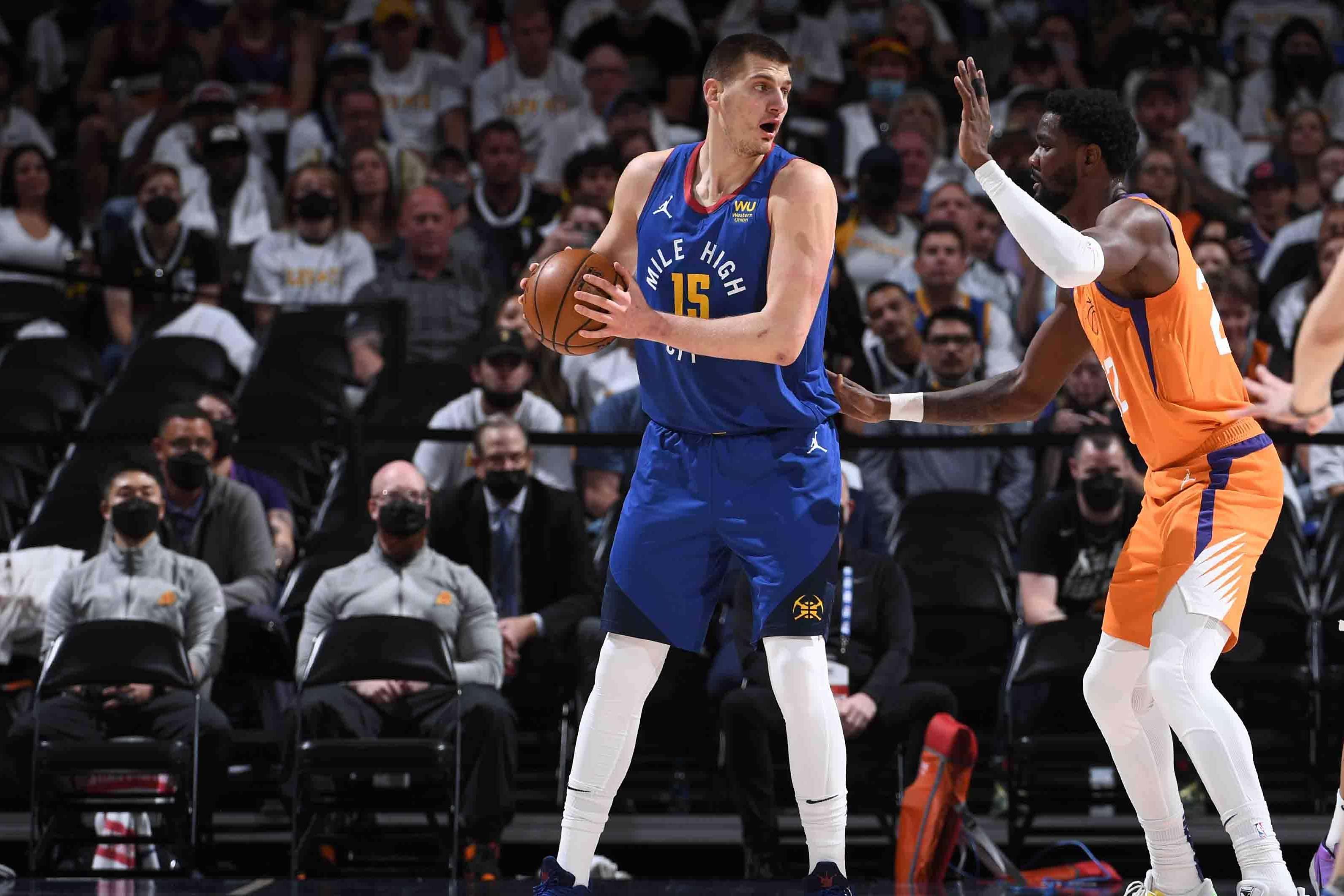 利雅得胜利vs赛哈特海湾：C罗领衔，马内、菲利克斯首发出战（利雅得胜利迎战赛哈特海湾：C罗率队，马内与菲利克斯先发亮相）