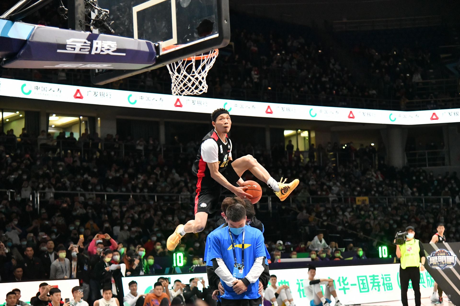 施洛特贝克：基米希说他从未踢过世界杯淘汰赛，我们想走得更远（施洛特贝克：基米希坦言尚未参加世界杯淘汰赛，我们志在走得更远）