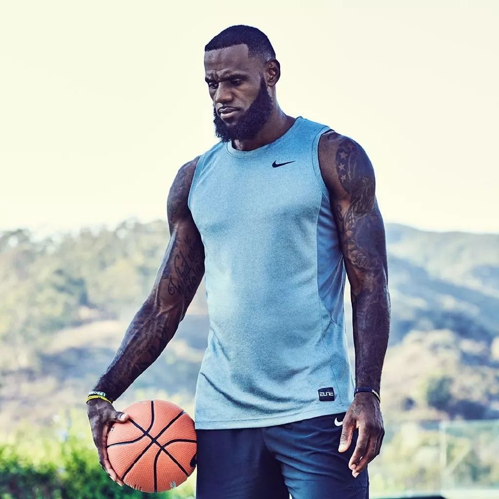 F1阿布扎比站：强势拿下一练第1+二练第1，诺里斯：不太满意（F1阿布扎比站：连夺一练、二练第一，诺里斯仍表示不太满意）